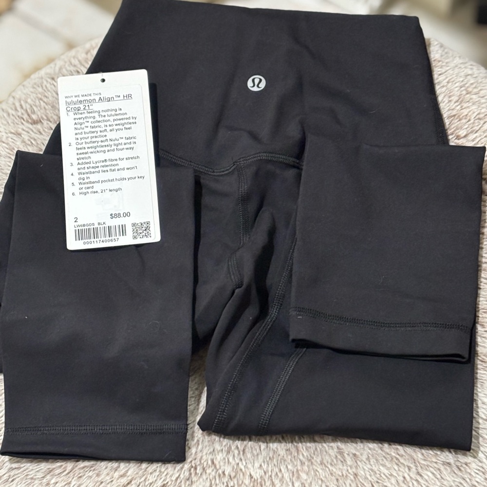 Lululemon Black Align HR Crop 21"